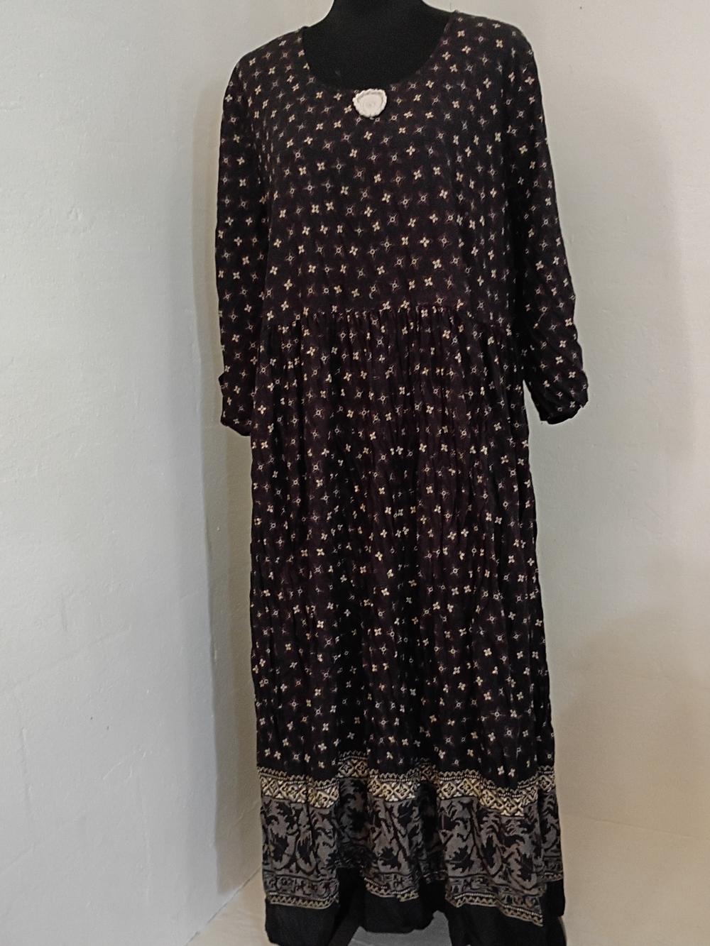 Vintage Black Printed Maxi Dress with Border Hem